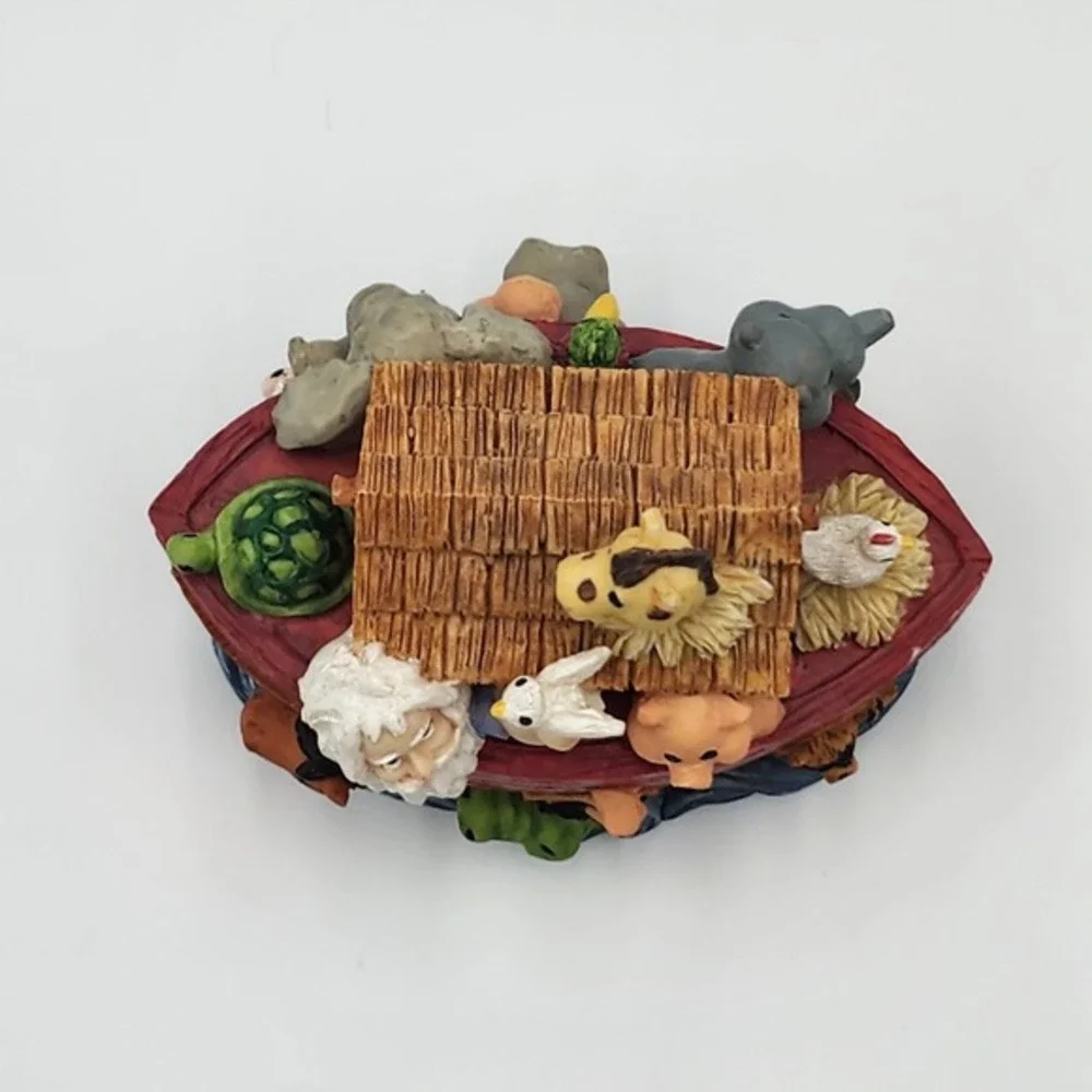 Vintage Youngs Noah's‎ Ark Decorative Trinket Box Small Jewelry Resin Delicate
